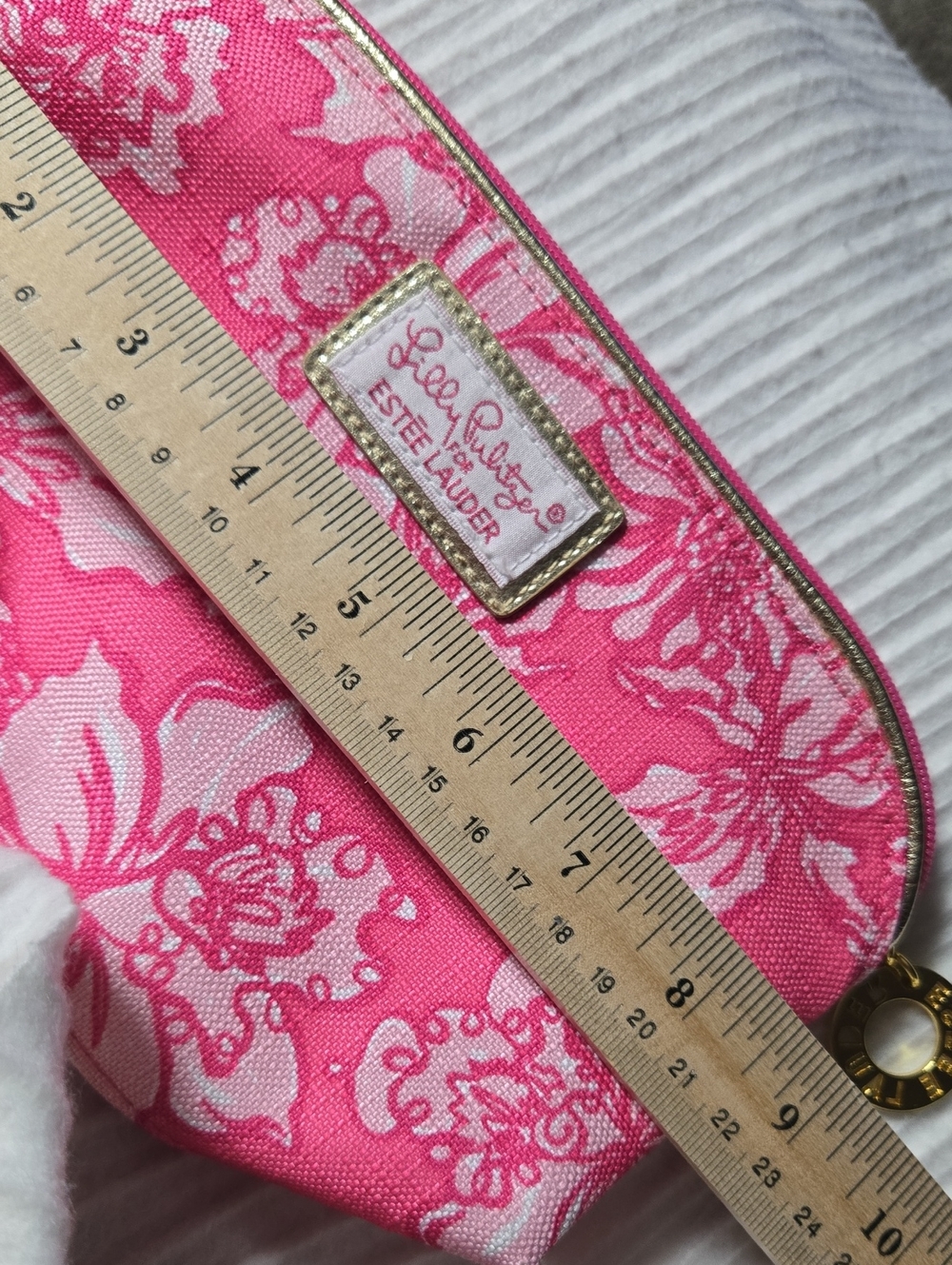 Estee Lauder Pink and White Floral Cosmetic Bag with Gold Trim - Picture 8 of 12